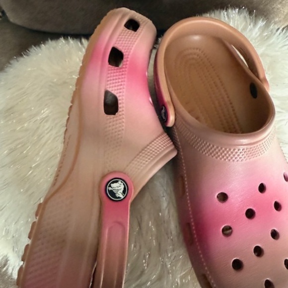 Classic Crocs - Pink Ombre - Picture 3 of 3